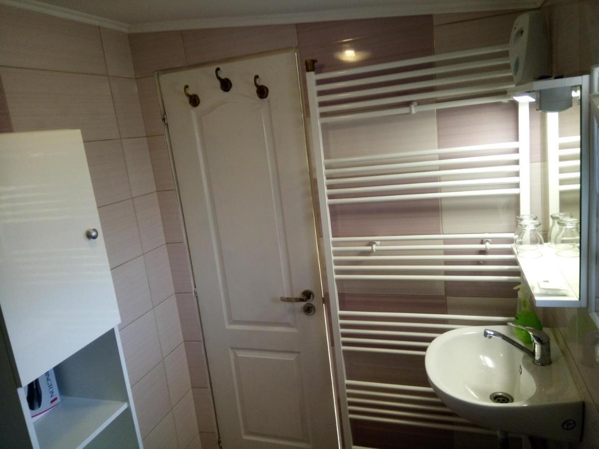 Elizabeth'S Rooms Gherla Екстериор снимка
