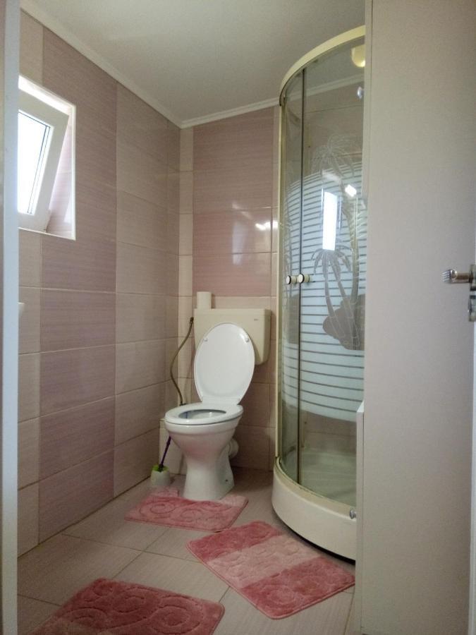 Elizabeth'S Rooms Gherla Екстериор снимка